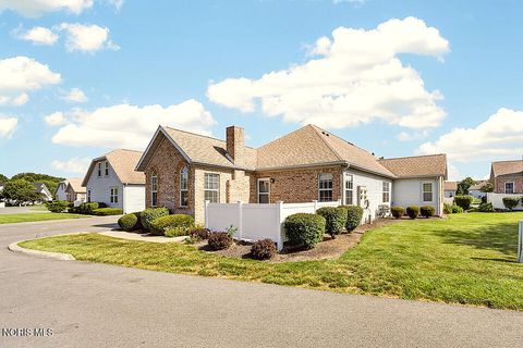Tiny photo for 2224 Fox Run Circle # 6-24, Findlay, OH 45840 (MLS # 10009891)