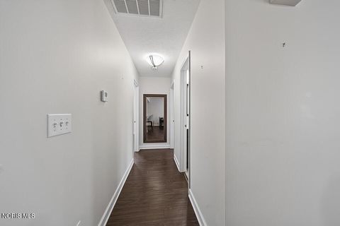 Tiny photo for 2224 Fox Run Circle # 6-24, Findlay, OH 45840 (MLS # 10009891)