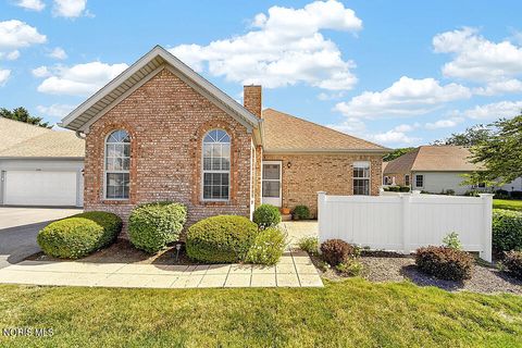 Tiny photo for 2224 Fox Run Circle # 6-24, Findlay, OH 45840 (MLS # 10009891)
