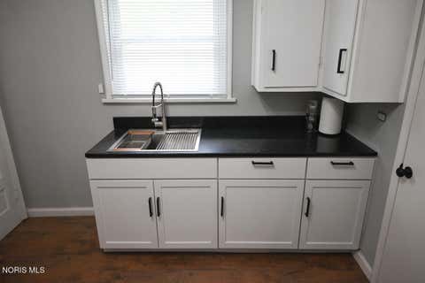 Tiny photo for 419 E Streicher Street, Toledo, OH 43608 (MLS # 10009298)