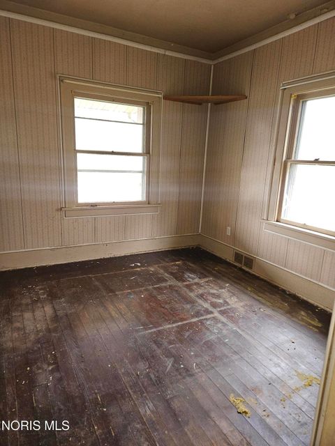 Tiny photo for 5887 Globe Avenue, Toledo, OH 43615 (MLS # 10005220)