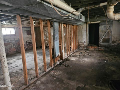 Tiny photo for 5887 Globe Avenue, Toledo, OH 43615 (MLS # 10005220)