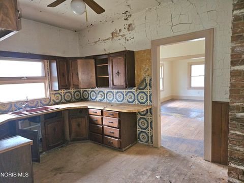 Tiny photo for 5887 Globe Avenue, Toledo, OH 43615 (MLS # 10005220)