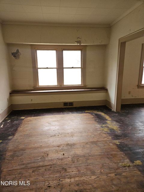 Tiny photo for 5887 Globe Avenue, Toledo, OH 43615 (MLS # 10005220)