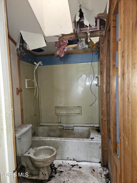 Tiny photo for 5887 Globe Avenue, Toledo, OH 43615 (MLS # 10005220)