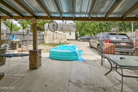 Tiny photo for 2938 Hartman Street, Toledo, OH 43608 (MLS # 10010073)