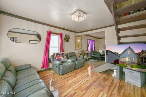 Tiny photo for 2938 Hartman Street, Toledo, OH 43608 (MLS # 10010073)