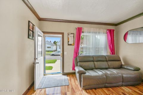 Tiny photo for 2938 Hartman Street, Toledo, OH 43608 (MLS # 10010073)