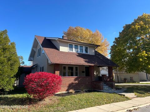Photo of 905 S West Street, Findlay, OH 45840 (MLS # 10000885)