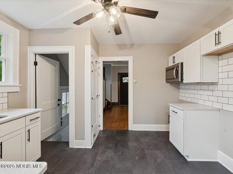 Tiny photo for 905 S West Street, Findlay, OH 45840 (MLS # 10000885)