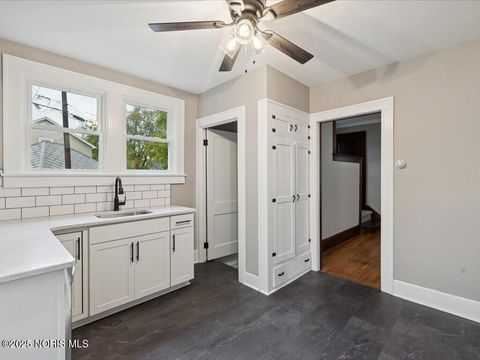 Tiny photo for 905 S West Street, Findlay, OH 45840 (MLS # 10000885)