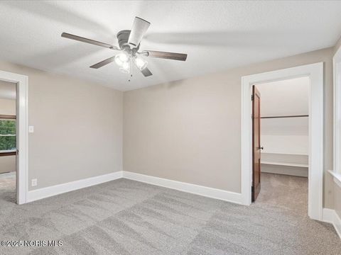 Tiny photo for 905 S West Street, Findlay, OH 45840 (MLS # 10000885)