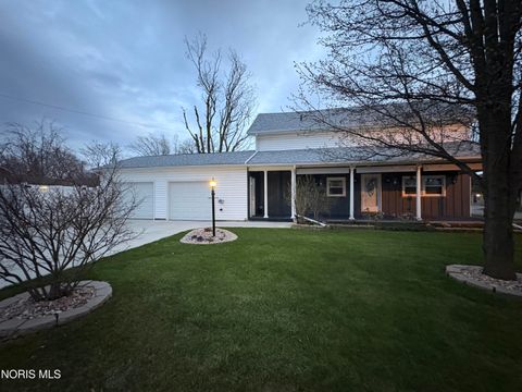 Photo of 208 Vine Street, Archbold, OH 43502 (MLS # 10005764)