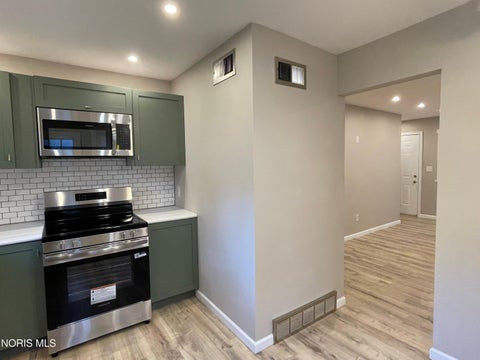 Tiny photo for 5110 Golden Road, Toledo, OH 43615 (MLS # 10014168)