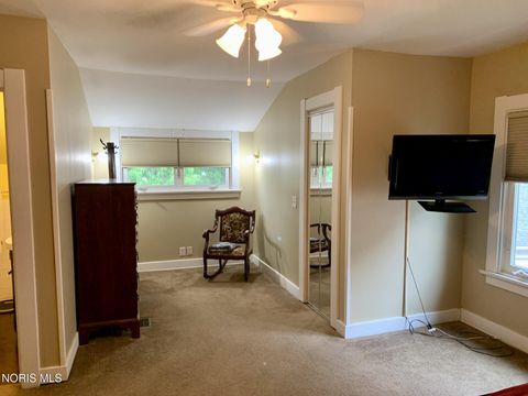 Tiny photo for 2006 Riverview Court, Toledo, OH 43614 (MLS # 10007859)