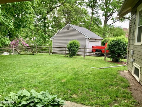 Tiny photo for 2006 Riverview Court, Toledo, OH 43614 (MLS # 10007859)