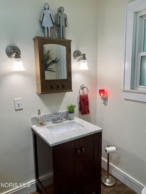 Tiny photo for 2006 Riverview Court, Toledo, OH 43614 (MLS # 10007859)