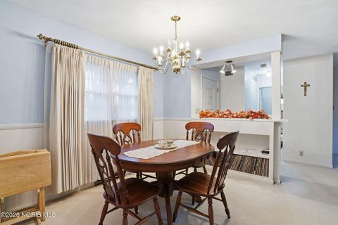 Tiny photo for 125 Woodley Terrace, Findlay, OH 45840 (MLS # 10003097)