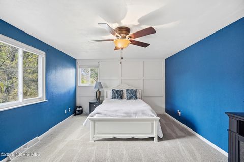 Tiny photo for 2008 Glen Arbor Drive, Toledo, OH 43614 (MLS # 10001036)