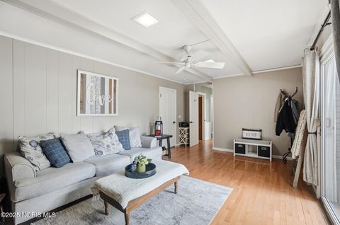 Tiny photo for 2008 Glen Arbor Drive, Toledo, OH 43614 (MLS # 10001036)