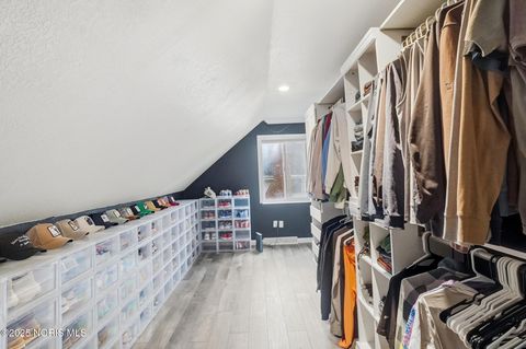 Tiny photo for 2008 Glen Arbor Drive, Toledo, OH 43614 (MLS # 10001036)