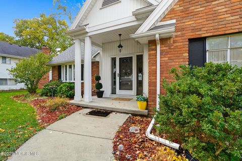 Tiny photo for 2008 Glen Arbor Drive, Toledo, OH 43614 (MLS # 10001036)