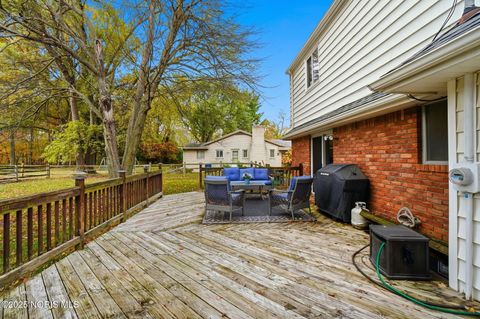 Tiny photo for 2008 Glen Arbor Drive, Toledo, OH 43614 (MLS # 10001036)