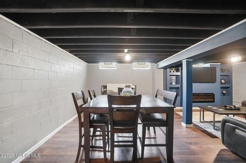 Tiny photo for 2008 Glen Arbor Drive, Toledo, OH 43614 (MLS # 10001036)