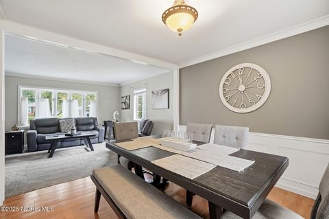 Tiny photo for 2008 Glen Arbor Drive, Toledo, OH 43614 (MLS # 10001036)