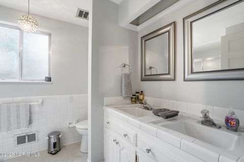 Tiny photo for 2008 Glen Arbor Drive, Toledo, OH 43614 (MLS # 10001036)