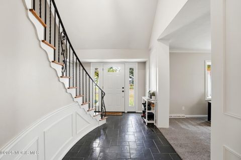 Tiny photo for 2008 Glen Arbor Drive, Toledo, OH 43614 (MLS # 10001036)