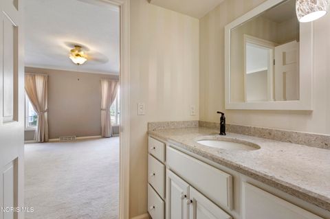 Tiny photo for 3905 Hillandale Road #East, Ottawa Hills, OH 43606 (MLS # 10006970)