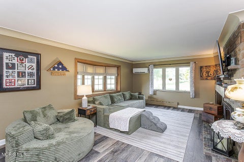 Tiny photo for 3707 Curtice Road, Northwood, OH 43619 (MLS # 10008825)