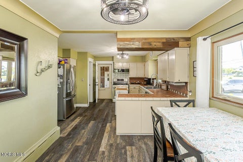 Tiny photo for 3707 Curtice Road, Northwood, OH 43619 (MLS # 10008825)