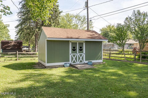 Tiny photo for 3707 Curtice Road, Northwood, OH 43619 (MLS # 10008825)