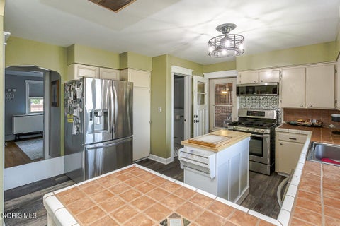 Tiny photo for 3707 Curtice Road, Northwood, OH 43619 (MLS # 10008825)