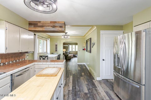 Tiny photo for 3707 Curtice Road, Northwood, OH 43619 (MLS # 10008825)