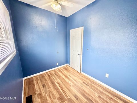 Tiny photo for 914 Warren Street, Defiance, OH 43512 (MLS # 10004849)