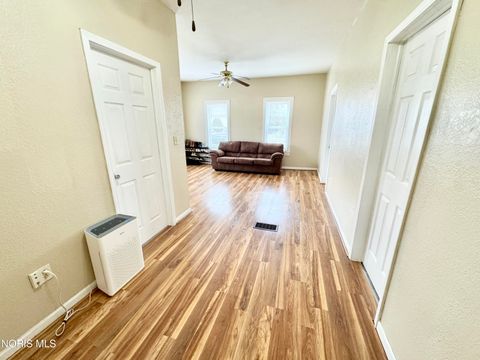 Tiny photo for 914 Warren Street, Defiance, OH 43512 (MLS # 10004849)