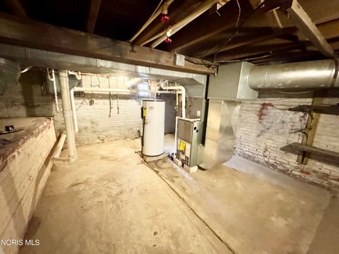 Tiny photo for 914 Warren Street, Defiance, OH 43512 (MLS # 10004849)