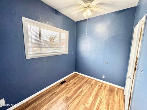 Tiny photo for 914 Warren Street, Defiance, OH 43512 (MLS # 10004849)