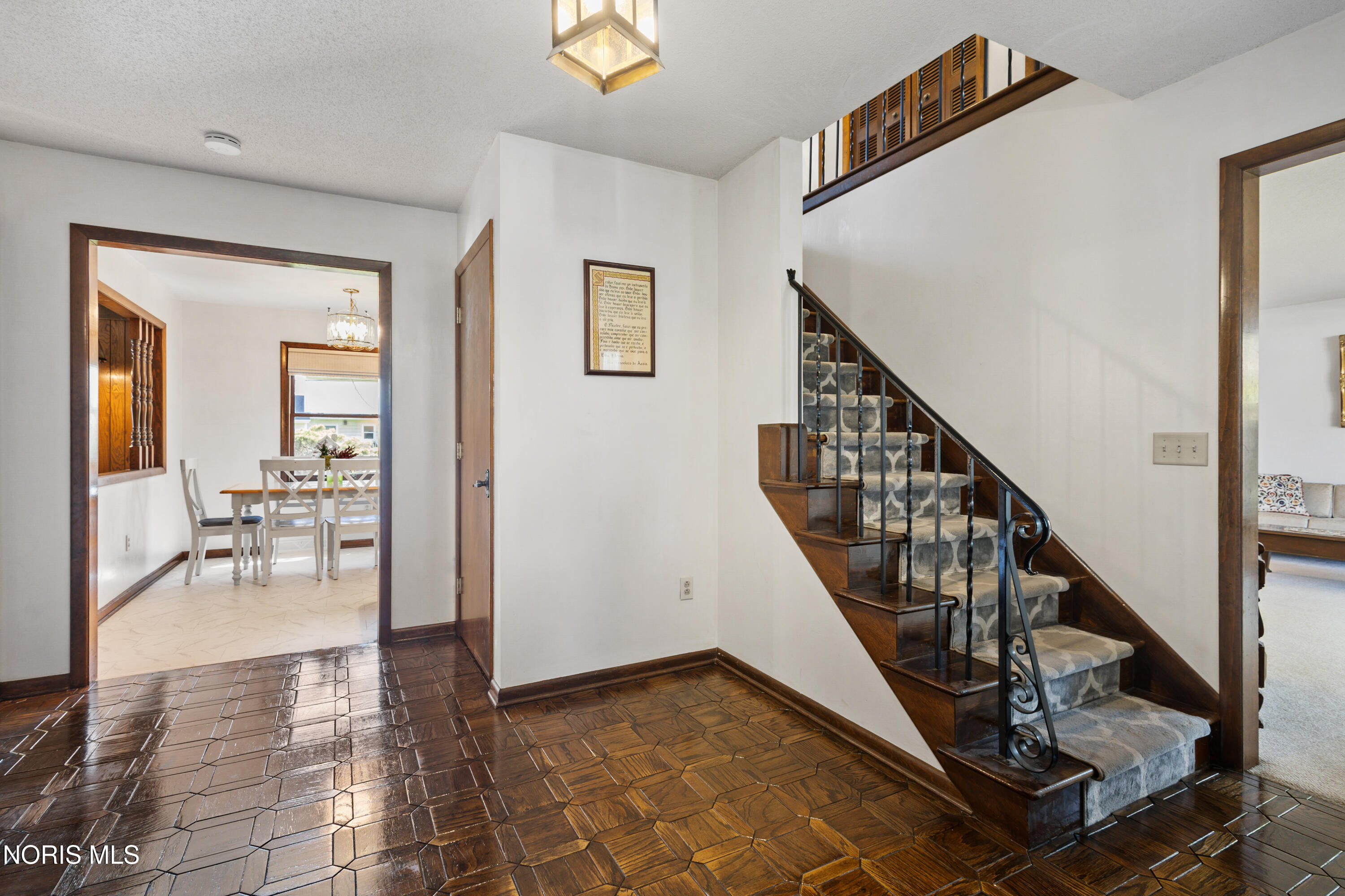 6537 Antoinette Lane