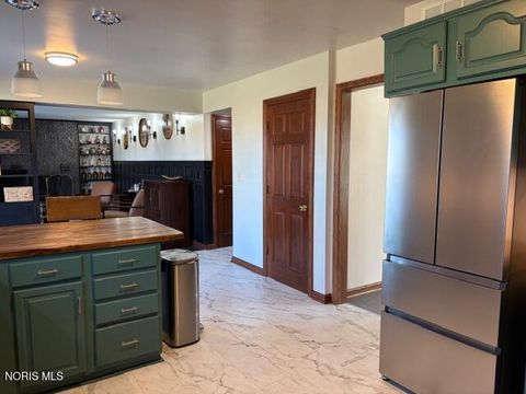 Tiny photo for 145 W Woodmere Drive, Tiffin, OH 44883 (MLS # 10004711)