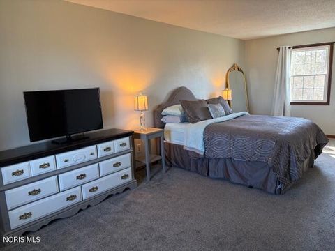 Tiny photo for 145 W Woodmere Drive, Tiffin, OH 44883 (MLS # 10004711)