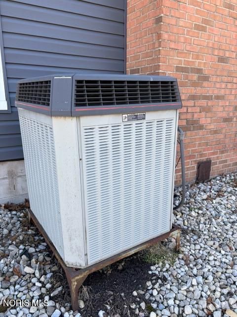 Tiny photo for 145 W Woodmere Drive, Tiffin, OH 44883 (MLS # 10004711)