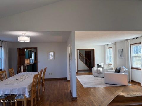 Tiny photo for 145 W Woodmere Drive, Tiffin, OH 44883 (MLS # 10004711)