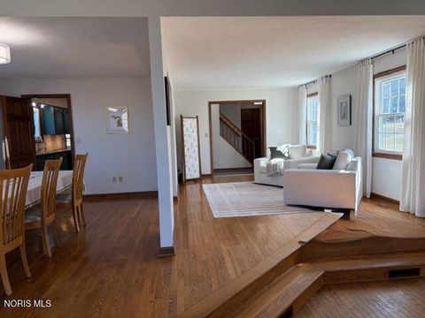 Tiny photo for 145 W Woodmere Drive, Tiffin, OH 44883 (MLS # 10004711)