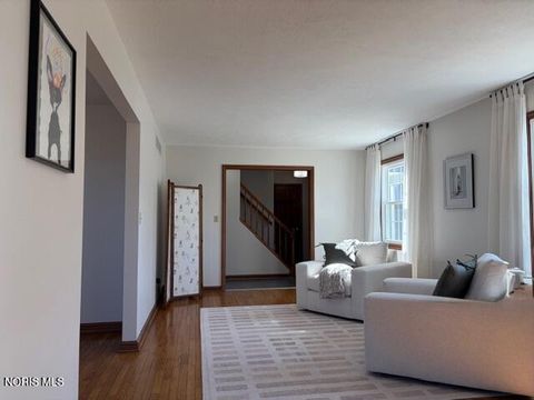 Tiny photo for 145 W Woodmere Drive, Tiffin, OH 44883 (MLS # 10004711)