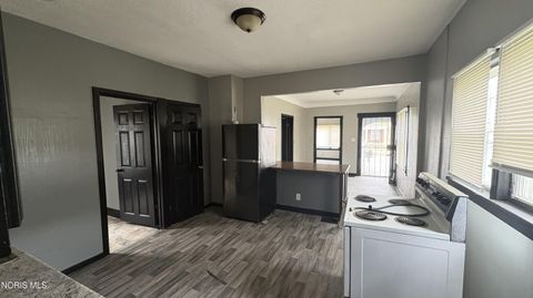 Tiny photo for 1637 Vance Street, Toledo, OH 43607 (MLS # 10005911)