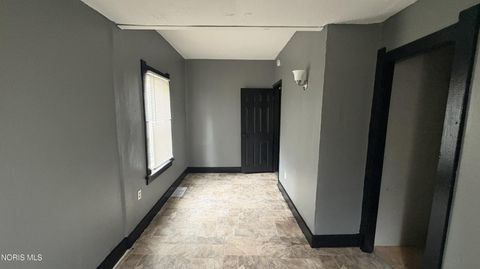 Tiny photo for 1637 Vance Street, Toledo, OH 43607 (MLS # 10005911)